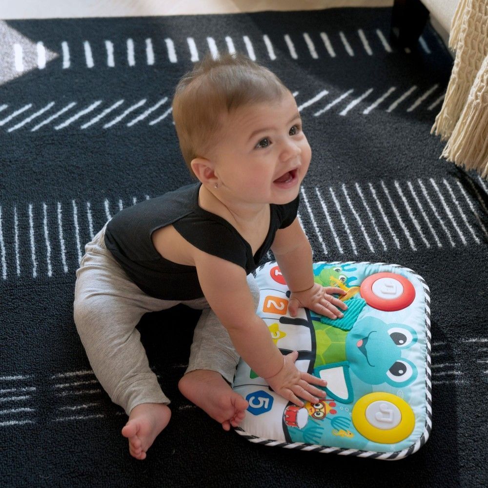 Музыкальная игрушка на кроватку Baby Einstein "Neptune`s Kick & Explore", с рождения